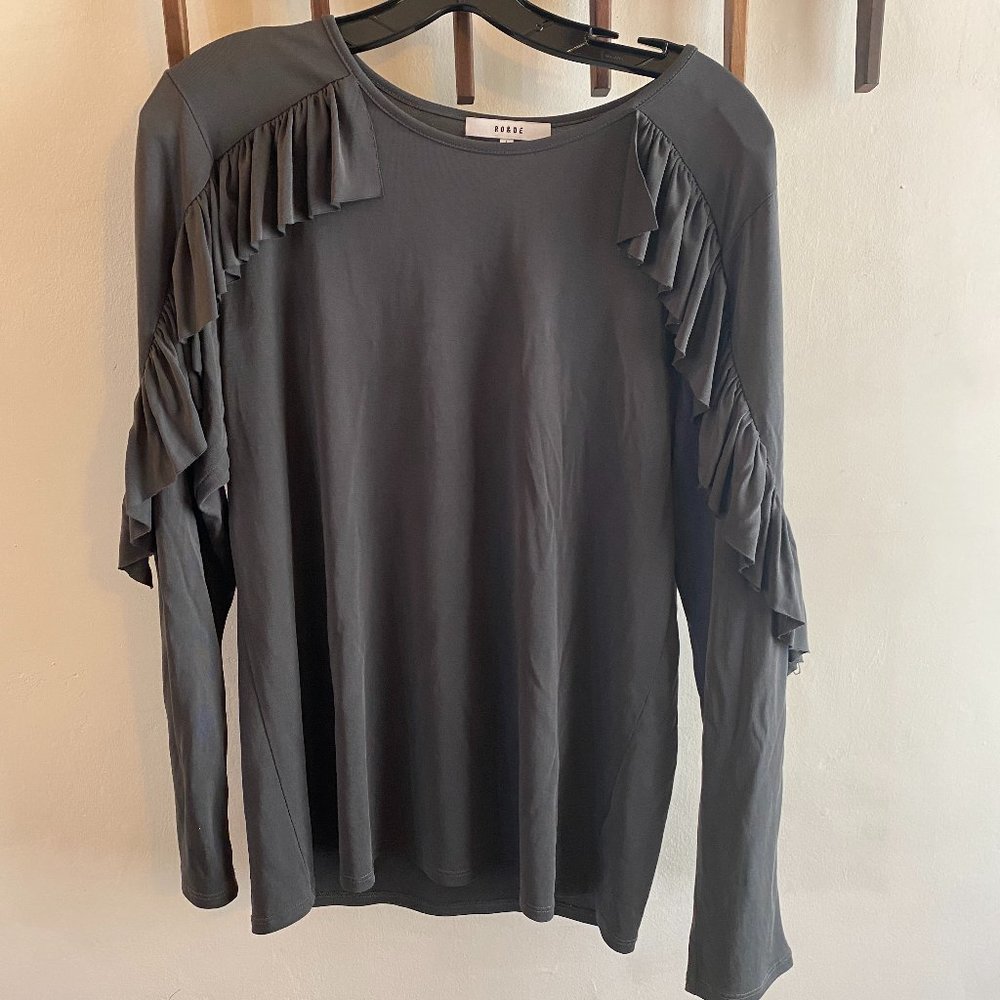 Ro & De Anthropologie Long Sleeve Gray Ruffle Accents Top Size Large